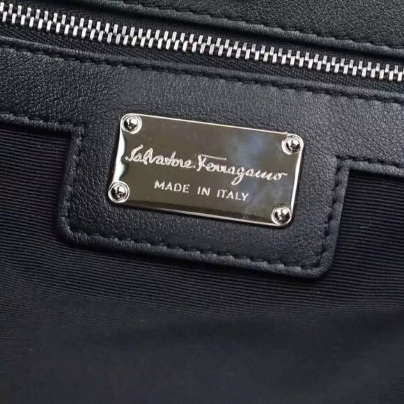 Auth Salvatore Ferragamo Vara Ribbon Handbag Shoulder Bag Black Leather h30837g - Picture 9 of 14